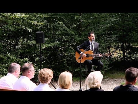 Dietrich Bonhoeffer in Liedform zur Beerdigung | Christliche Lieder zur Trauerfeier im Friedwald - Notenstrauss Live Performance