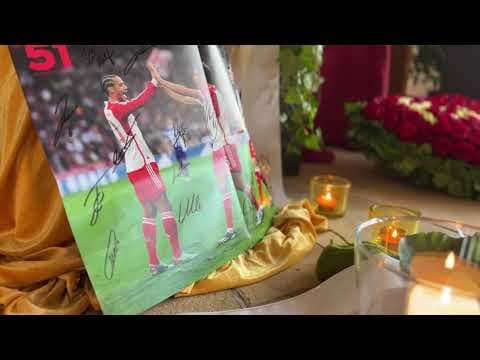 FC Bayern Forever Number One | Fan Abschied auf Trauerfeier | Wunschlied Hymne auf Beerdigung | - Notenstrauss Live Performance