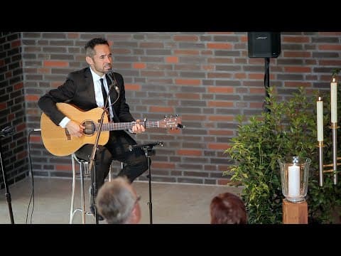 Abschied ist ein scharfes Schwert R  Whittaker | Gitarre und Gesang auf Beerdigung | Deutsche Lieder - Notenstrauss Live Performance